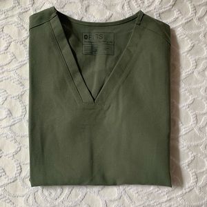 FIGS MOSS CASMA 3 POCKET TOP